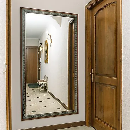 Apartment Amazing Two Beds In The Klovskiy Spusk *
